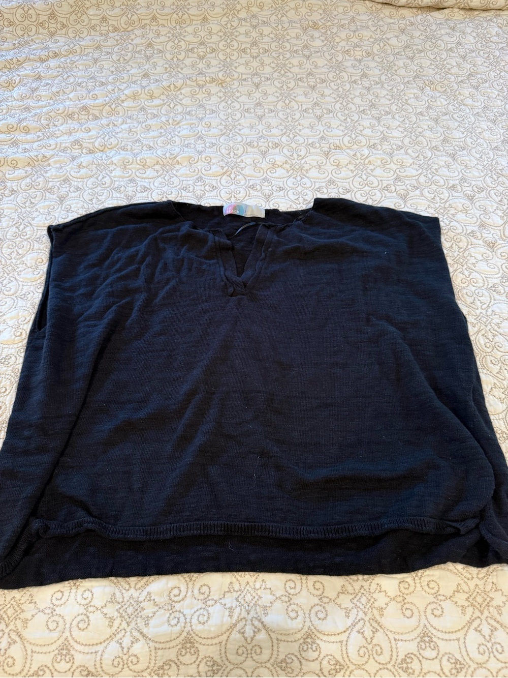 Women's Black V-Neck Sleeveless Top